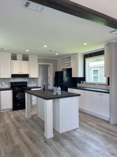 15927 S Flores St in San Antonio, TX - Building Photo - Building Photo