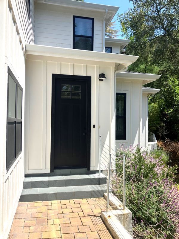 property at 6 Linda Vista