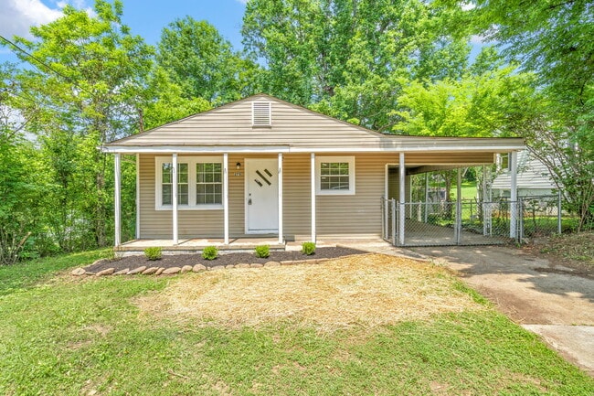 275 Maryville Pike in Knoxville, TN - Foto de edificio - Building Photo