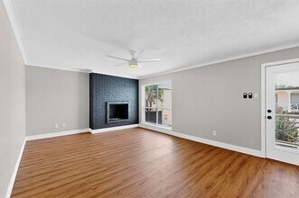 5919 E University Blvd in Dallas, TX - Building Photo - Building Photo