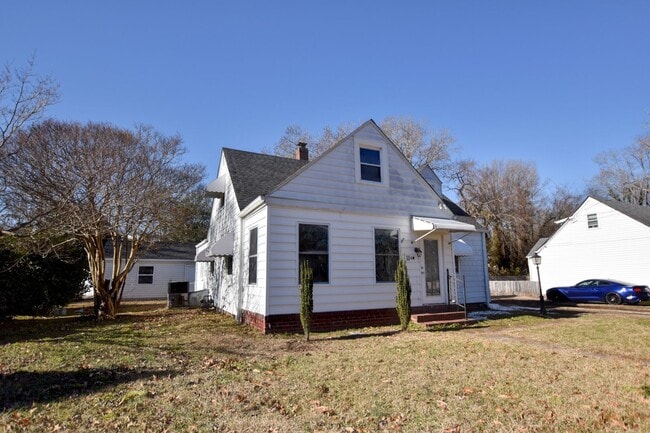 11 Roberts Ct W in Portsmouth, VA - Building Photo - Building Photo