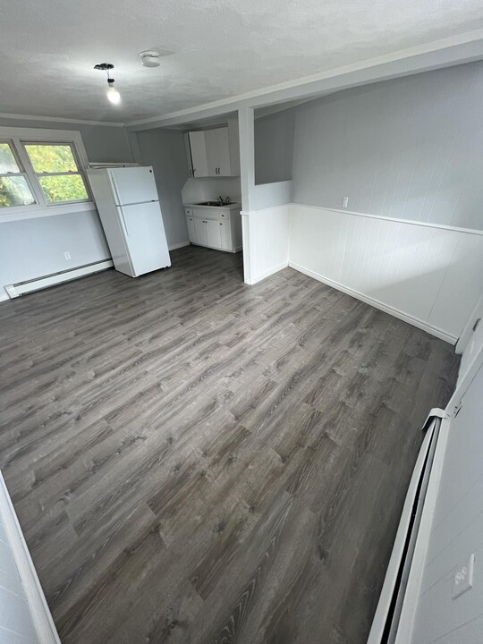 235-237-237 State Rd in Westport, MA - Building Photo
