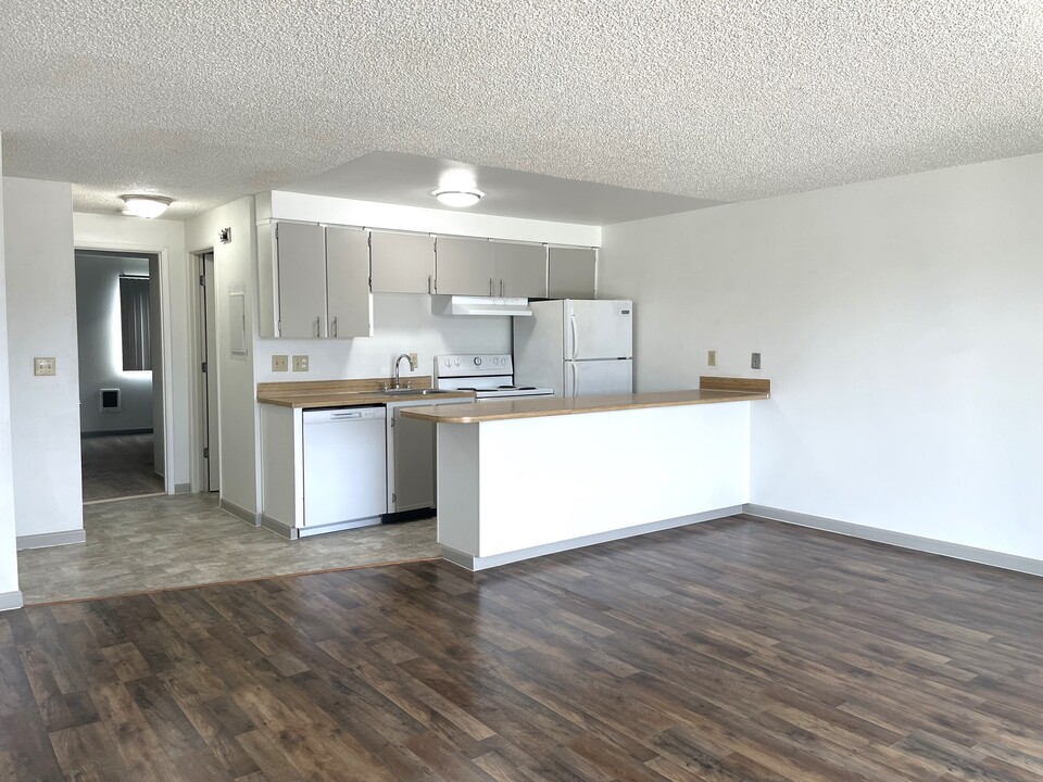 1172 Royvonne Ave SE in Salem, OR - Building Photo