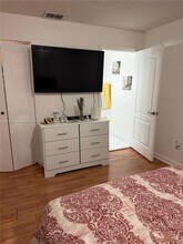 17242 NW 73rd Ave in Hialeah, FL - Building Photo - Building Photo