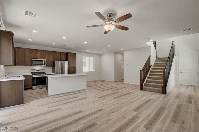 8929 Pebble Sand St