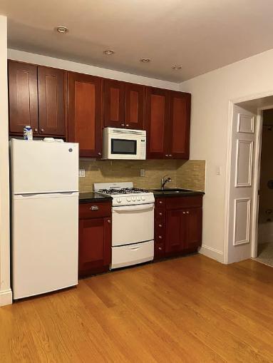 1752 1st Ave in New York, NY - Building Photo