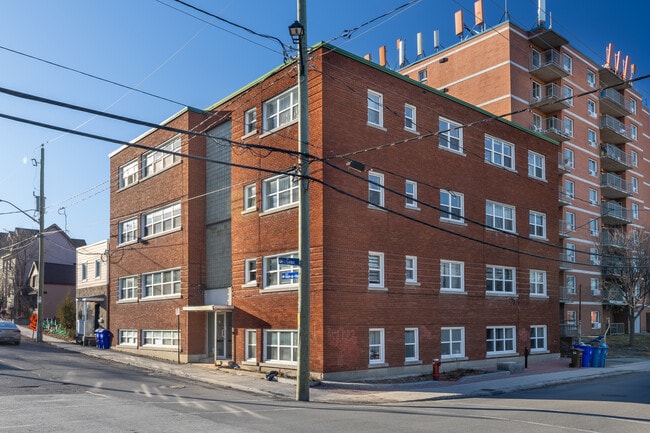 45 De L'hôtel-De-Ville St