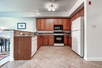 3204 Ravens Crest Dr in Plainsboro, NJ - Building Photo - Building Photo