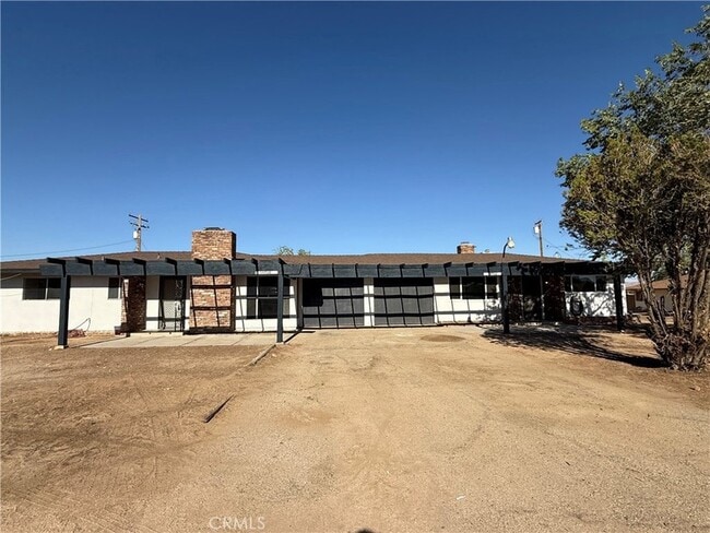 15722 Sago Rd, Unit SubleaseQ in Apple Valley, CA - Building Photo - Building Photo