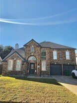 5729 Christy Ln in Haltom City, TX - Building Photo