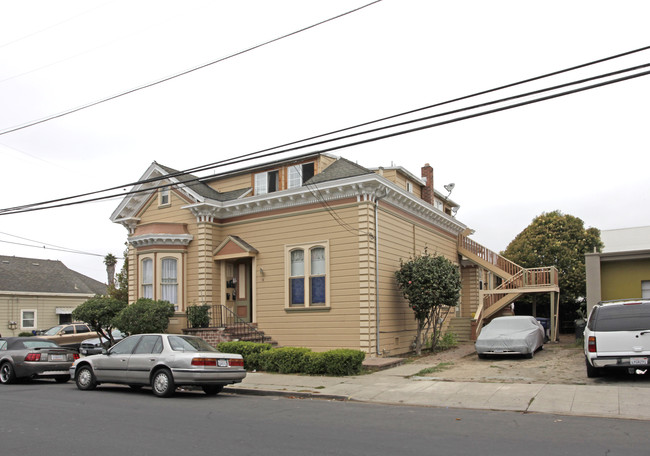 14 W 5th St in Watsonville, CA - Building Photo - Building Photo