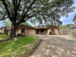 11614 Easterling Dr in Houston, TX - Building Photo - Building Photo