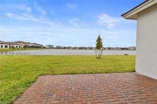 4944 Brigata Wy, Unit 1811 in Ave Maria, FL - Foto de edificio - Building Photo