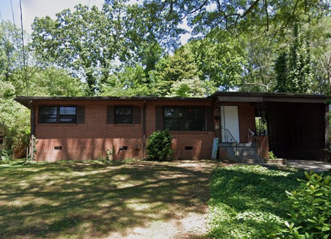 property at 3102 Cloverhurst Dr