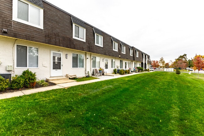 Windsor Forest Townhomes in New Castle, DE - Foto de edificio - Building Photo