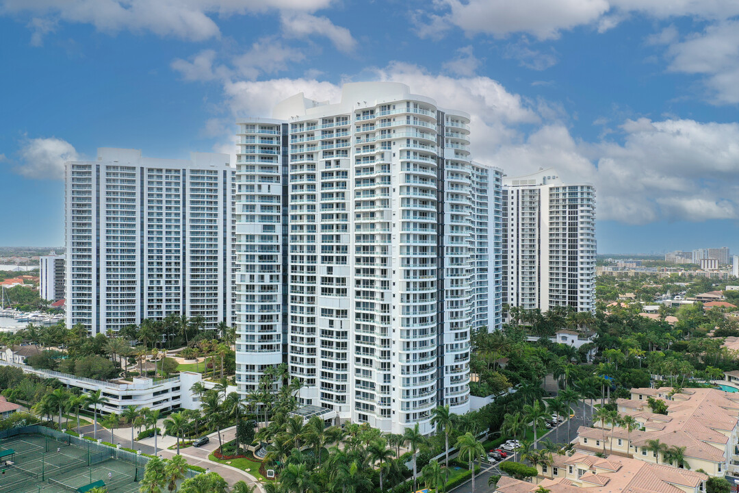 Atlantic III at the Point in Aventura, FL - Building Photo