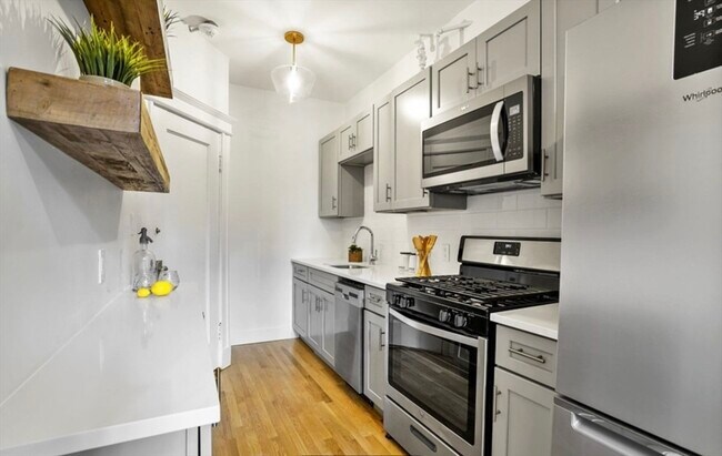 5 Crawford St, Unit 3 in Cambridge, MA - Foto de edificio - Building Photo