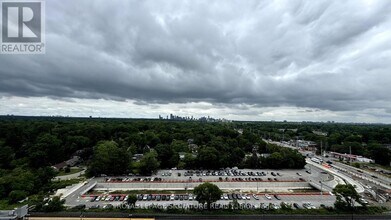 28 Ann St in Mississauga, ON - Building Photo - Building Photo