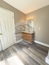 324 N Henry St in Crestline, OH - Building Photo - Building Photo
