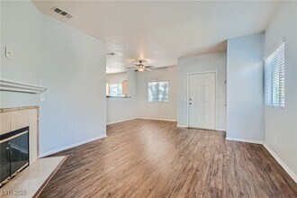 5250 S Rainbow Blvd, Unit 2112 in Las Vegas, NV - Building Photo - Building Photo