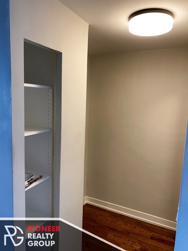 5940 N Sheridan Rd, Unit 5910-605