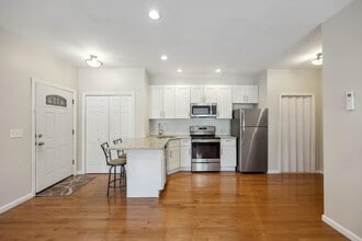599 N Maple Ave in Ridgewood, NJ - Building Photo - Building Photo
