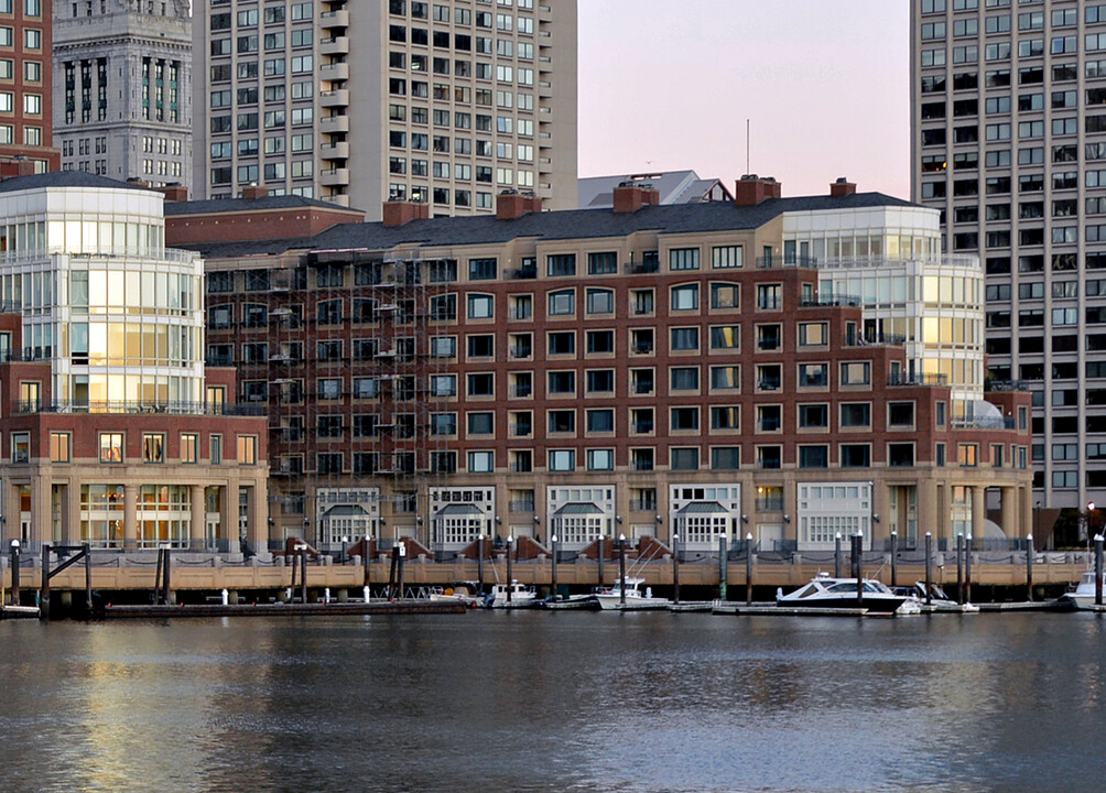 Rowes Wharf Condominiums in Boston, MA - Foto de edificio