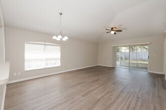 4812 Limerick Dr in Tampa, FL - Building Photo - Building Photo