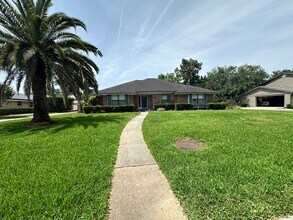 3657 Cathedral Cove Rd in Jacksonville, FL - Building Photo - Building Photo