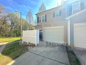 763 Plaza Walk Dr in Charlotte, NC - Building Photo - Building Photo