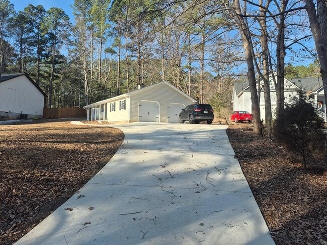 338 Shawnee Dr in Louisburg, NC - Building Photo - Building Photo