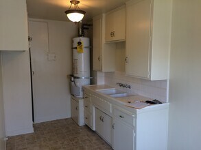 8931 Annetta Ave in South Gate, CA - Building Photo - Building Photo