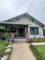 604 S Park St in Brenham, TX - Building Photo