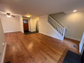 243 S Palatine Hill Rd in Portland, OR - Building Photo - Building Photo