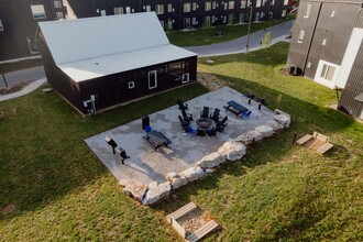 Muse Bowling Green in Bowling Green, KY - Foto de edificio - Building Photo