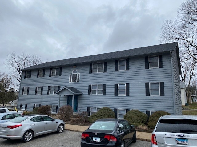 352 College Ave in Valparaiso, IN - Building Photo - Building Photo