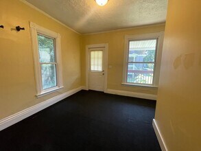 1047 Park St SW in Grand Rapids, MI - Building Photo - Building Photo