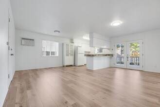 8640 SW Fannowood Ln in Beaverton, OR - Building Photo - Building Photo