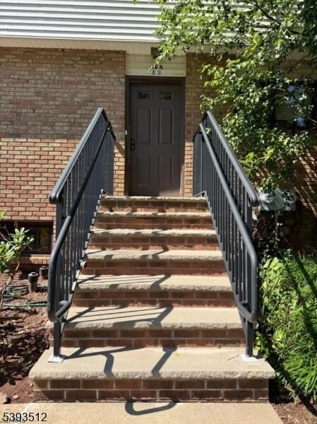 668 Marshall Rd in Hillsborough Township, NJ - Building Photo