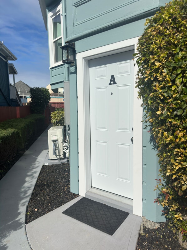 2025 34th Ave, Unit A in Oakland, CA - Foto de edificio - Building Photo