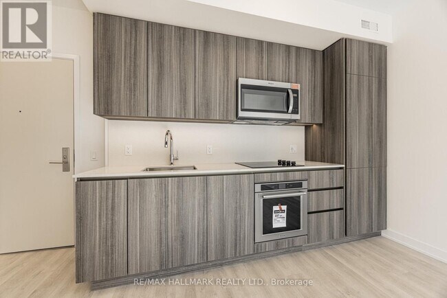 15 Richardson St in Toronto, ON - Building Photo - Building Photo