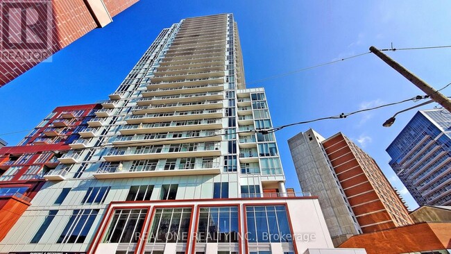 33-1233 Helendale Ave