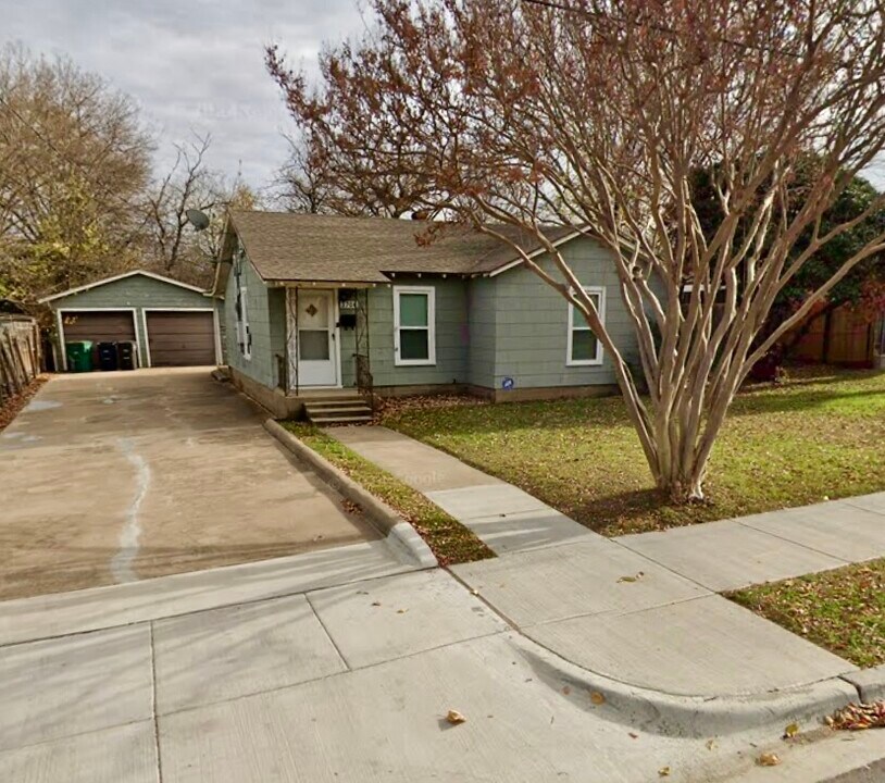 3708 Kimbo Rd in Fort Worth, TX - Building Photo