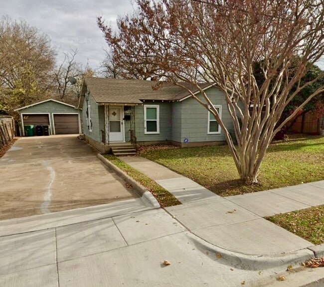 property at 3708 Kimbo Rd