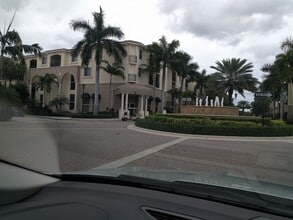 3210 Renaissance Way, Unit 210 in Boynton Beach, FL - Foto de edificio - Building Photo