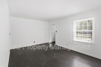 208 Arcadia Dr in Champaign, IL - Building Photo - Building Photo