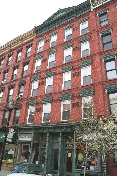 1204 Washington St in Hoboken, NJ - Building Photo