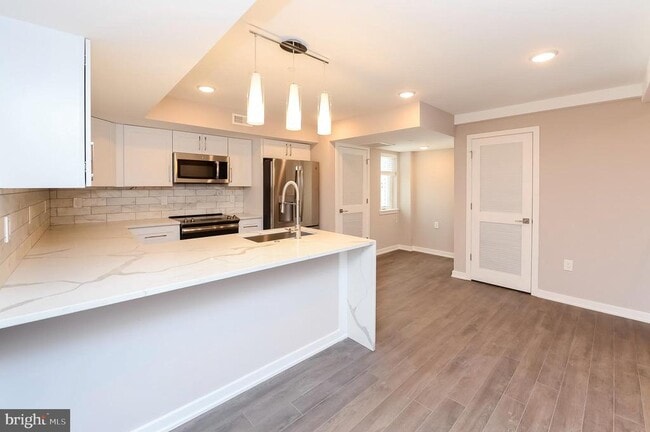 726 N 19th St in Philadelphia, PA - Building Photo - Building Photo