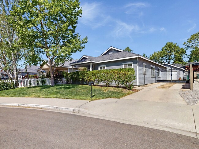 property at 888 El Capitan Way