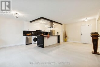 1210 Radom St in Pickering, ON - Building Photo - Building Photo